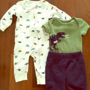 Carters Dinosaur set
